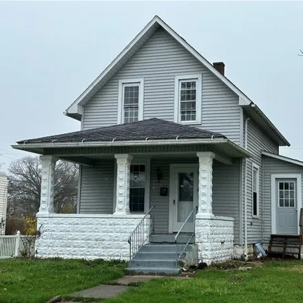 Buy this 3 bed house on 562 West Perry Street in Paulding, OH 45879