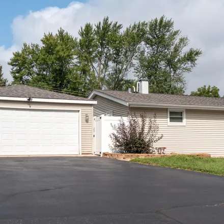 Buy this 3 bed house on 2532 Helm Road in Barrington Hills, Carpentersville