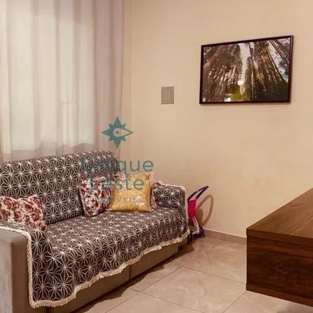Buy this 2 bed house on Rua Vinte e Oito in Jardim dos Comerciários, Belo Horizonte - MG