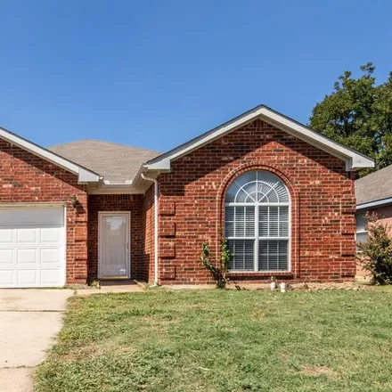 Buy this 4 bed house on 412 Hollyberry Drive in Mansfield, TX 76063