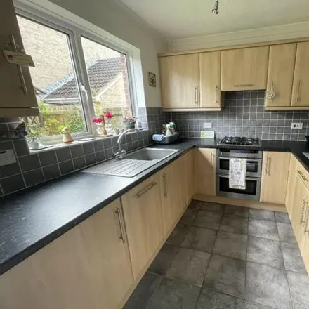 Image 5 - Simnel Close, Swindon, SN5 6JB, United Kingdom - House for sale