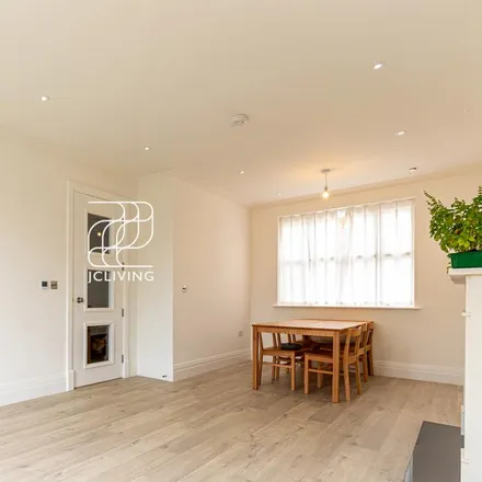Rent this 5 bed house on 1 Lushington Drive in London, EN4 0FE