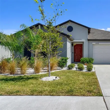 Buy this 4 bed house on 3299 Sunset Oaks Drive in Shiloh, Plant City