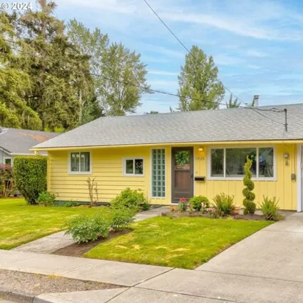 Buy this 3 bed house on 11920 Southwest 9th Street in Beaverton, OR 97005