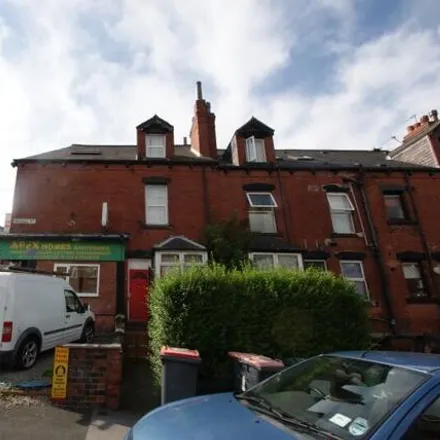 Rent this 3 bed townhouse on Al Madina Jamia Mosque in Brudenell Street, Leeds