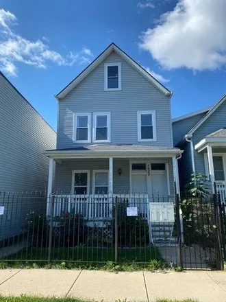 Buy this 8 bed house on 1620 North Spaulding Avenue in Chicago, IL 60647