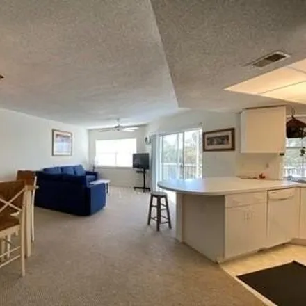 Image 3 - 451 Quail Forest Boulevard, Collier County, FL 34105, USA - Condo for rent