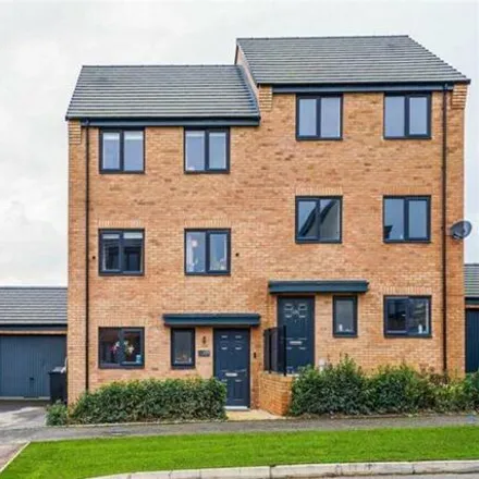 Buy this 4 bed duplex on 98 in 100 Magnolia Road, Leeds