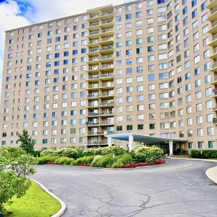 Buy this 2 bed condo on 7061 North Kedzie Avenue in Chicago, IL 60645