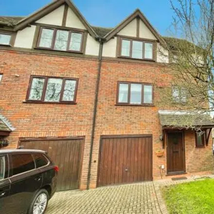 Buy this 3 bed townhouse on Old Town Mews in Stratford-upon-Avon, CV37 6GR