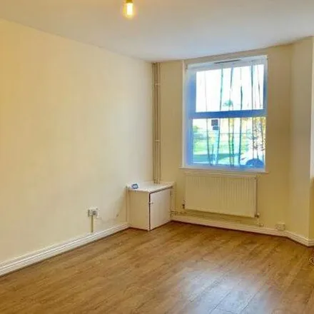 Rent this 3 bed apartment on Newark Street in Nottingham, NG2 4PS