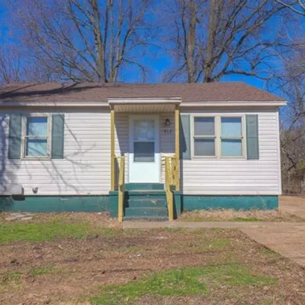 Buy this 3 bed house on 935 Gray Street in Brownsville, TN 38012