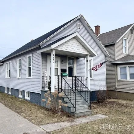 Buy this 2 bed house on 430 South 14th Street in Escanaba, MI 49829