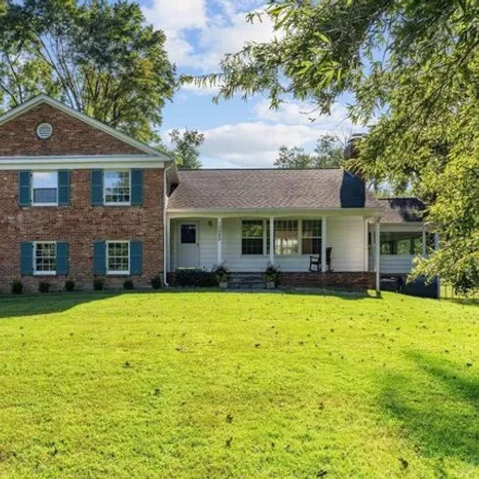 Rent this 5 bed house on 10510 South Glen Road in Glen, Potomac