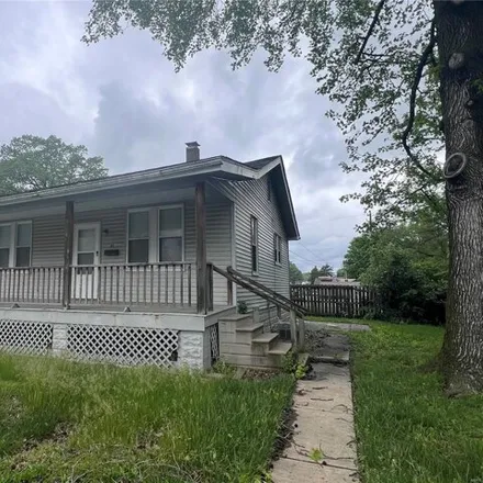 Buy this 3 bed house on 612 Sherman Street in Belleville, IL 62221