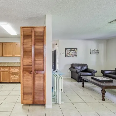 Image 7 - 532 Fairfax Lane, Apollo Beach, Hillsborough County, FL 33572, USA - House for sale