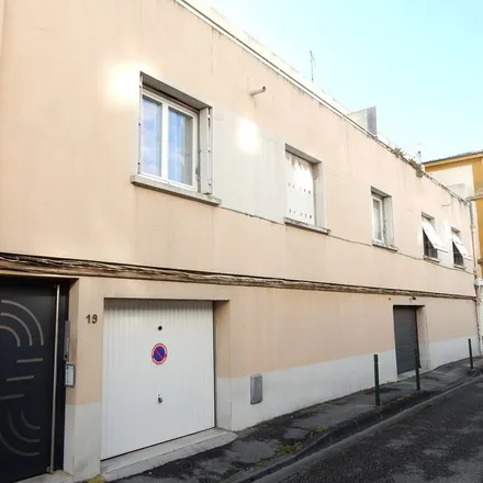Image 3 - 5 quater Place Championnet, 26000 Valence, France - Apartment for rent