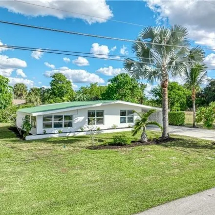 Image 2 - 27348 Buccaneer Drive, Palmesta, Bonita Springs, FL 34135, USA - House for sale