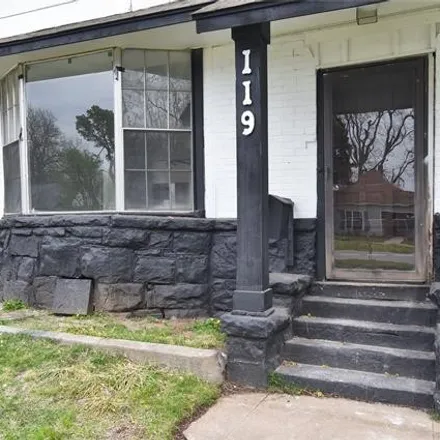 Buy this 2 bed house on 119 West McKinley Avenue in Sapulpa, OK 74066