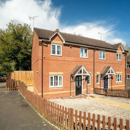 Buy this 3 bed duplex on By Pass Farm in 14 Fernmoor Drive, Irthlingborough