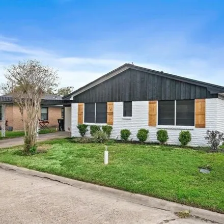 Buy this 3 bed house on Whitney Drive in Houston, TX 77022