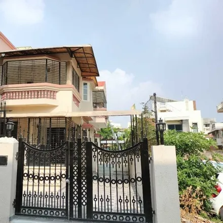 Rent this 3 bed house on Ashram Road in Paldi, Ahmedabad - 380001