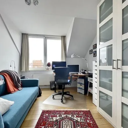 Rent this 2 bed apartment on Avenue de l'Équinoxe - Eveninglaan 64 in 1200 Woluwe-Saint-Lambert - Sint-Lambrechts-Woluwe, Belgium