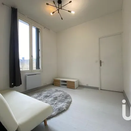 Rent this 2 bed apartment on 1 bis Rue du Préfet Chaleil in 93600 Aulnay-sous-Bois, France