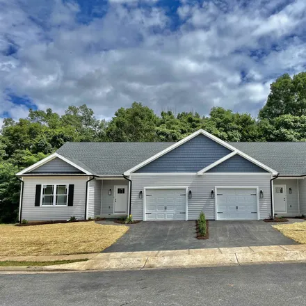 Buy this 3 bed townhouse on 315 Willow Oaks Drive in Elkton, VA 22827
