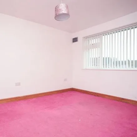 Image 7 - Yewdale Crescent, Coventry, CV2 2GR, United Kingdom - House for rent