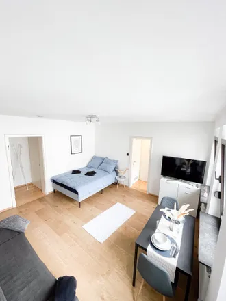 Rent this 2 bed apartment on Dr. Teufel in Kleiner Hirschgraben 4, 60311 Frankfurt