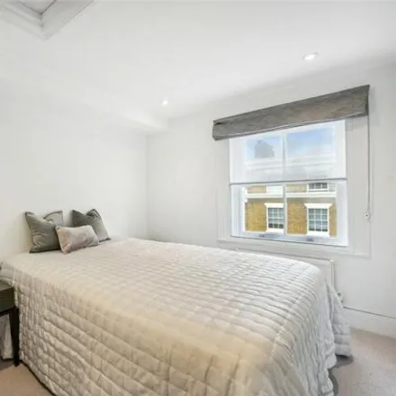 Image 7 - 60 Ebury Street, London, SW1W 9QU, United Kingdom - Room for rent