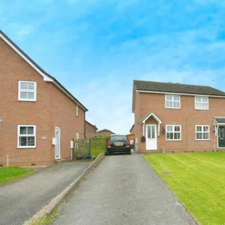 Buy this 2 bed duplex on Blackthorn Close in Hasland, S41 0DY
