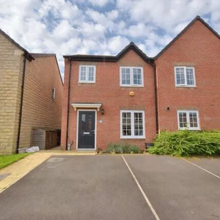 Buy this 3 bed duplex on Piebridge Way in Leeds, West Yorkshire