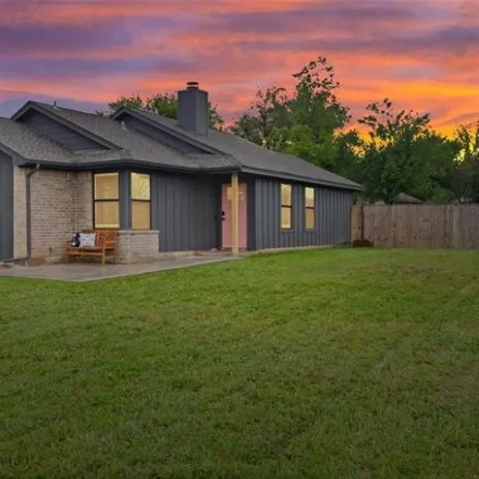 Rent this 2 bed house on 1122 Lawnmont Drive in Round Rock, TX 78664