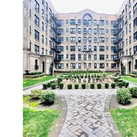 Buy this 2 bed condo on 2075 Wallace Avenue in New York, NY 10462