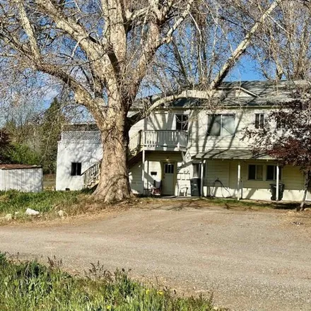 Buy this 3 bed house on 347 North Foothill Drive in Yreka, CA 96097