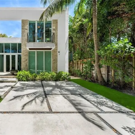 Rent this 4 bed house on 335 West 46th Street in Miami Beach, FL 33140