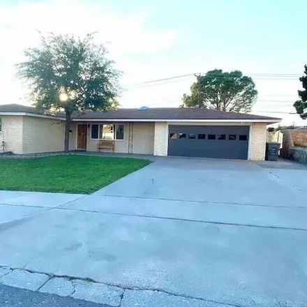 Rent this 3 bed house on 333 Coral Hills Road in El Paso, TX 79912