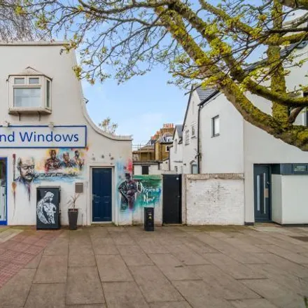 Image 2 - Richmond Windows, 54 Kew Road, London, TW9 2PQ, United Kingdom - Apartment for rent