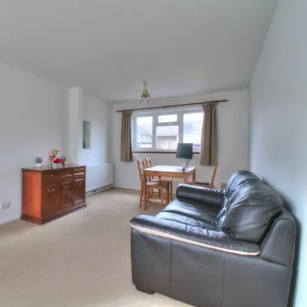 Image 2 - unnamed road, Basildon, SS16 5QD, United Kingdom - Townhouse for sale