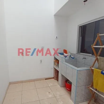 Buy this 4 bed apartment on Los Canelos in San Martín de Porres, Lima Metropolitan Area 15333