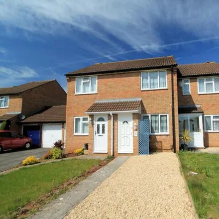 Rent this 2 bed townhouse on 48 Cheshire Close in Yate, BS37 5TH