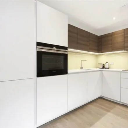 Image 3 - Osprey Court, 256 Finchley Road, London, NW3 7SW, United Kingdom - Apartment for rent