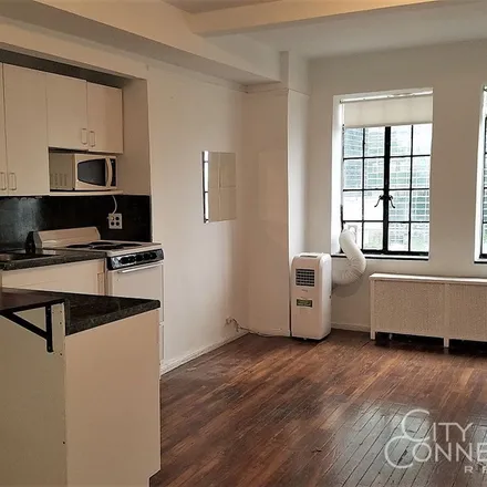 Rent this 1 bed apartment on 1st Avenue Tunnel in New York, NY 10158