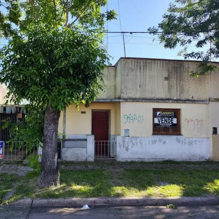 Buy this studio house on Club Platense in 15 - San Martín 1262, Luján Centro