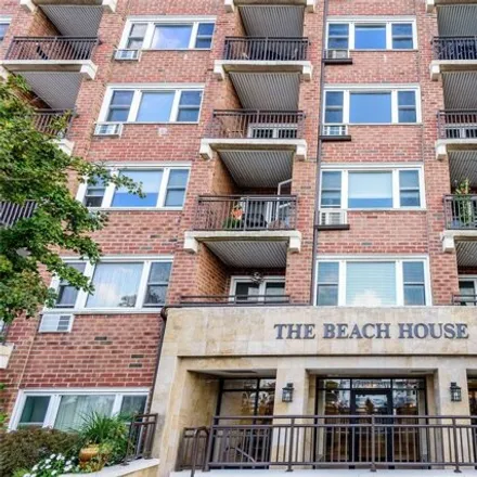 Rent this 1 bed apartment on 740 East Broadway in City of Long Beach, NY 11561