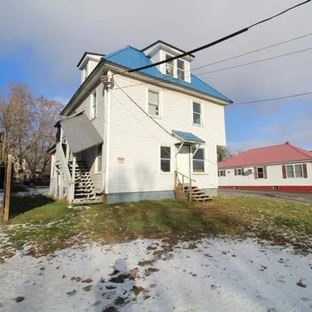 Image 5 - 20 Vaughan Street, Caribou, ME 04736, USA - House for sale