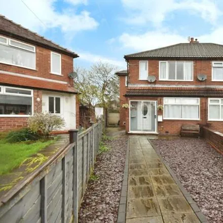 Buy this 3 bed duplex on Dunkirk Close in Audenshaw, M34 2JB