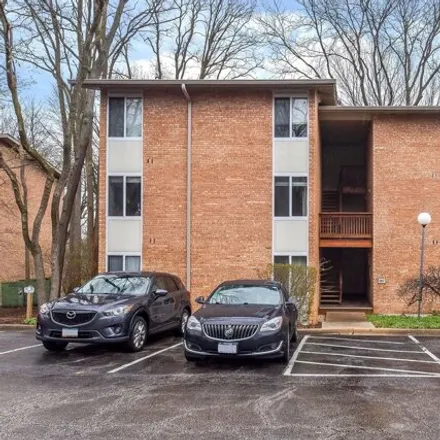 Buy this 1 bed condo on 1754 Four Lakes Avenue in Lisle, IL 60532